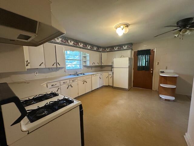218 W 8th Street