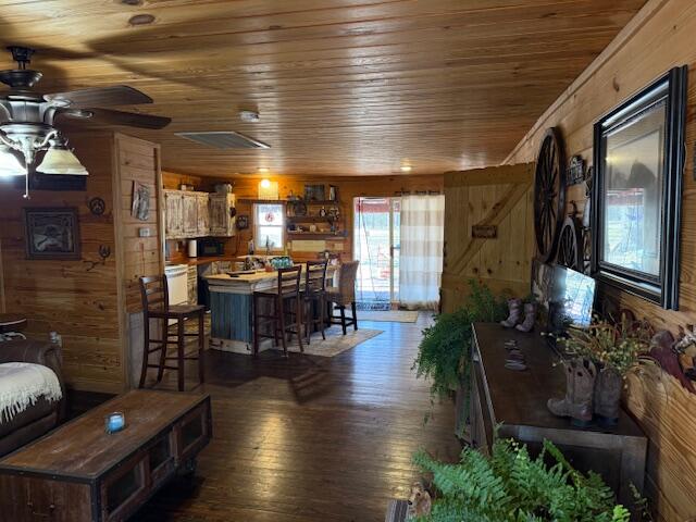 501 S Woodlawn Avenue