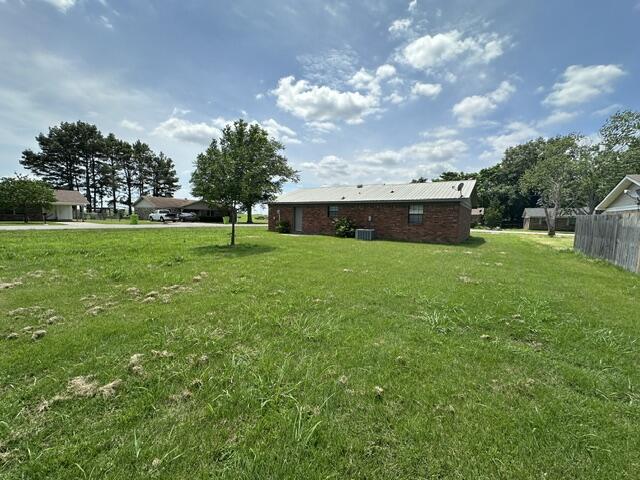 1221 Fairview Drive