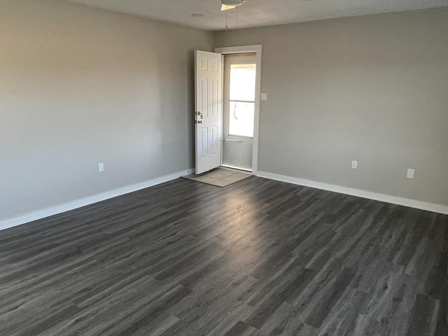 4035 Hwy 236 W