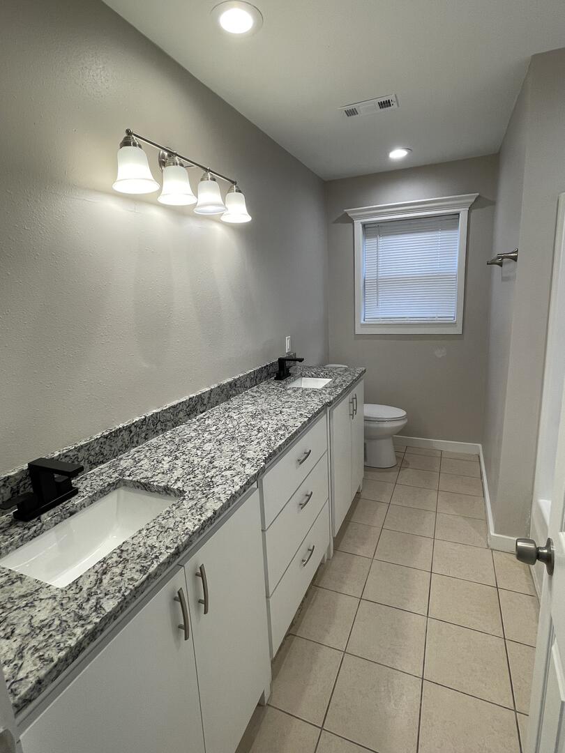 1215 Fairview Street