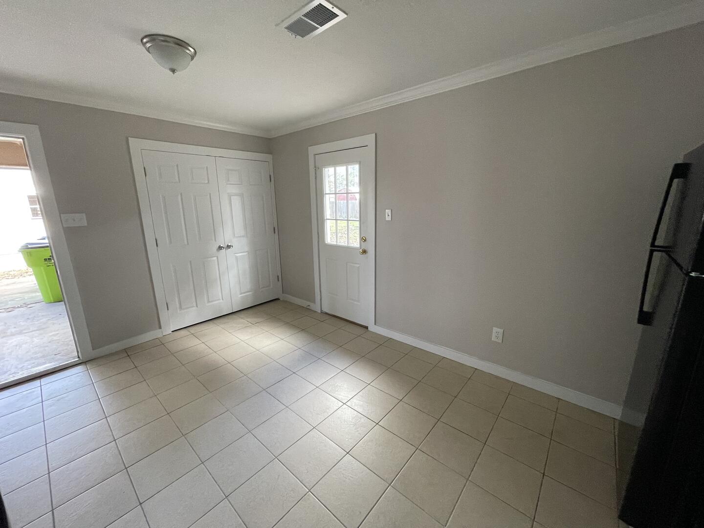 1215 Fairview Street